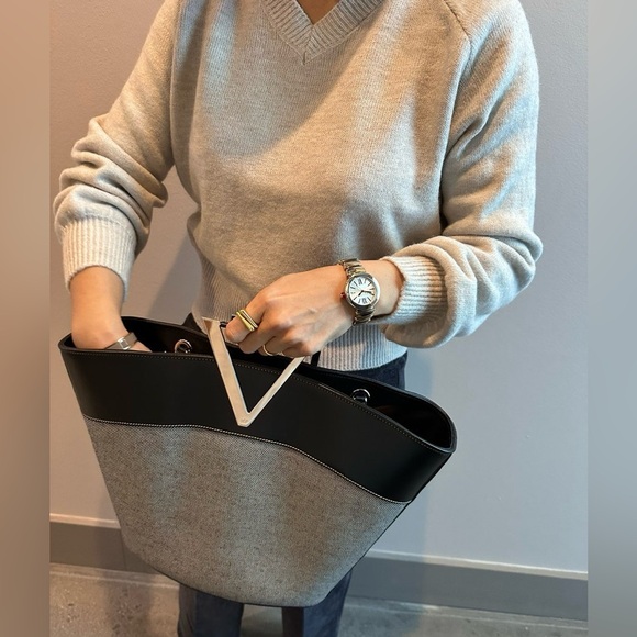 NEW - Roger Vivier canvas shoulder Bag - Picture 9 of 16